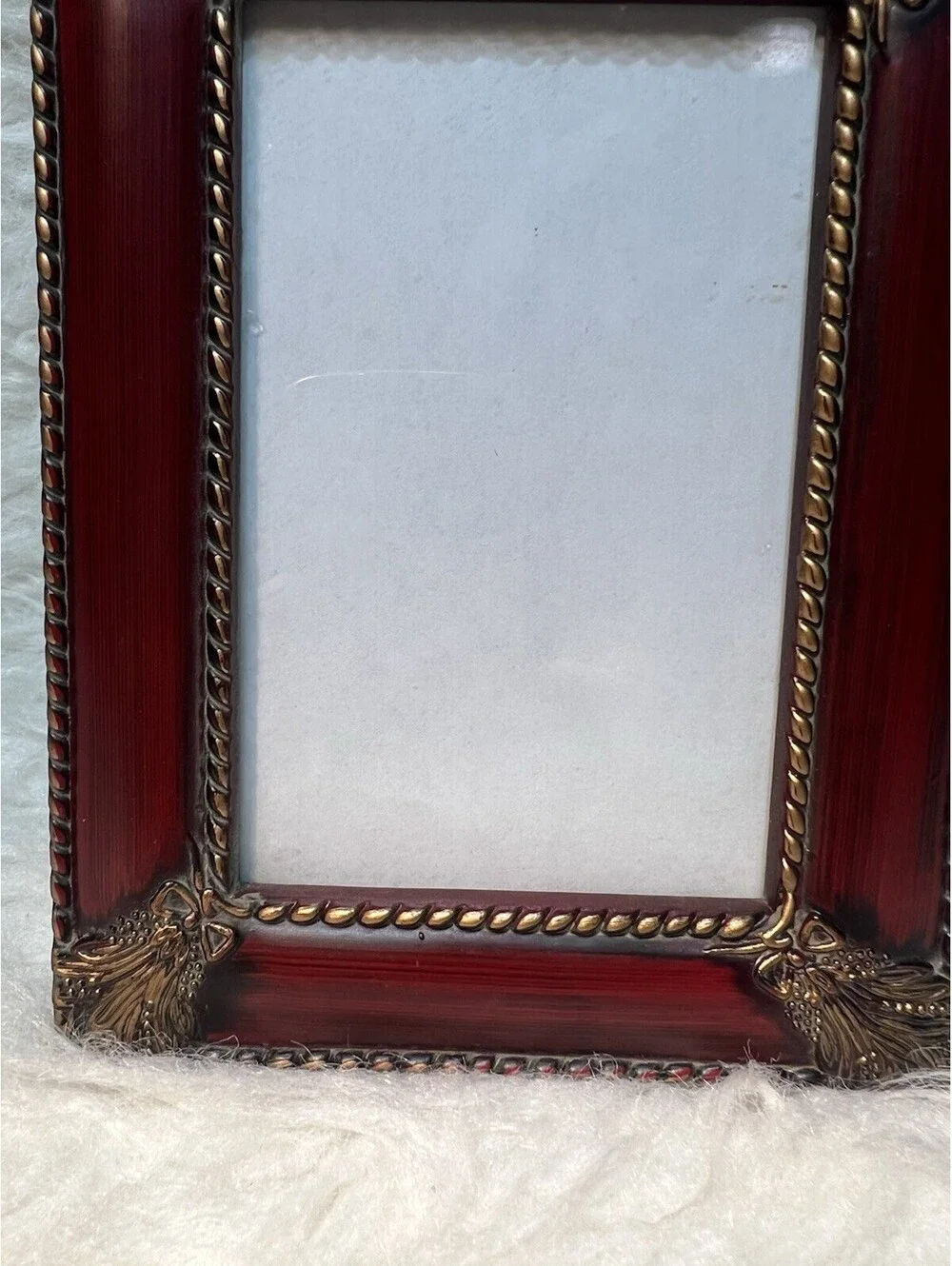 Vtg Ornate Resin Scroll Photo  Frame Stand 5x7” Elegant Cottage Core Burgundy